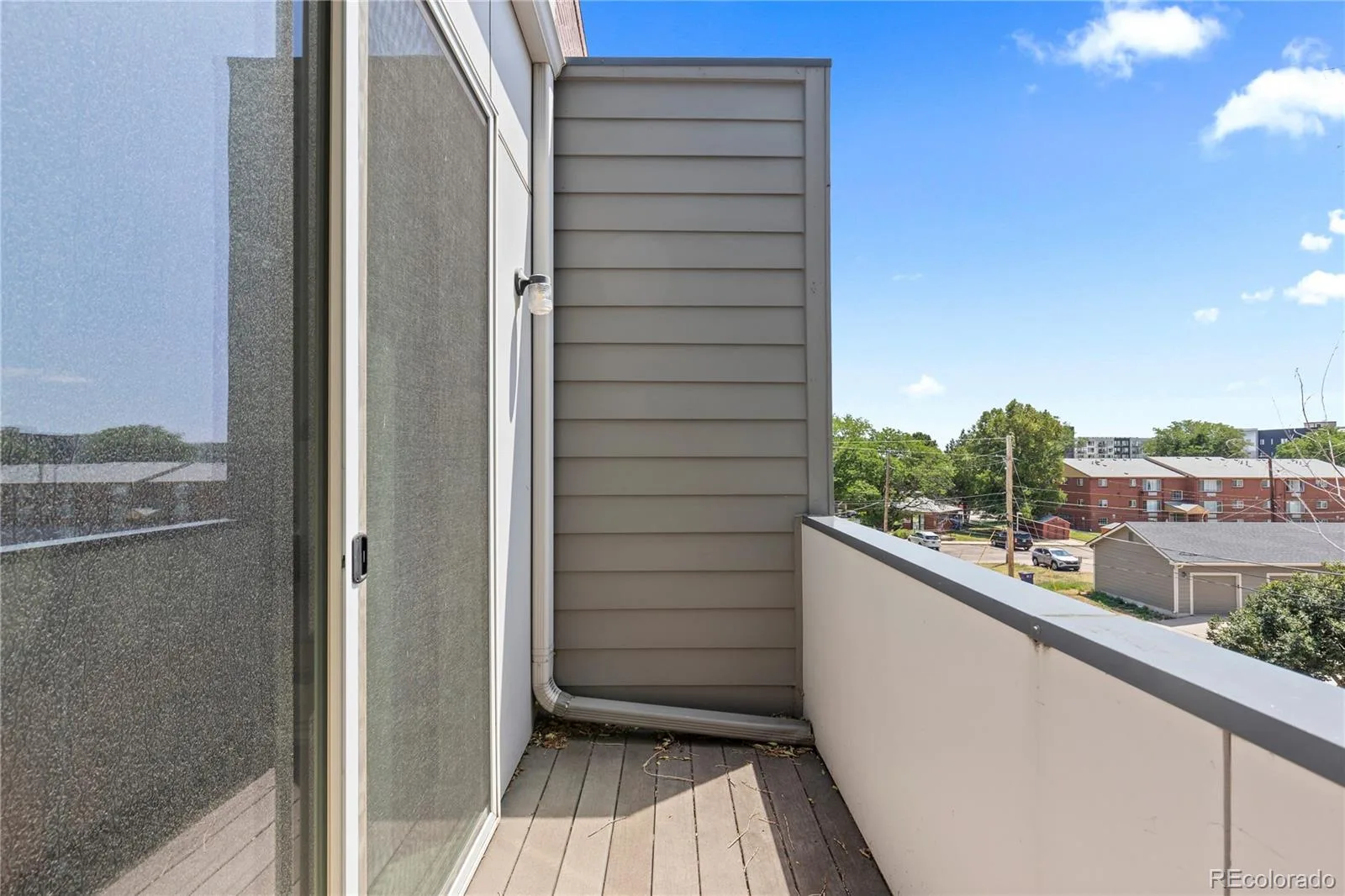 3295 W 17th Avenue Denver CO 80204 | MLS #REC9783180 08112026223951 1600 32