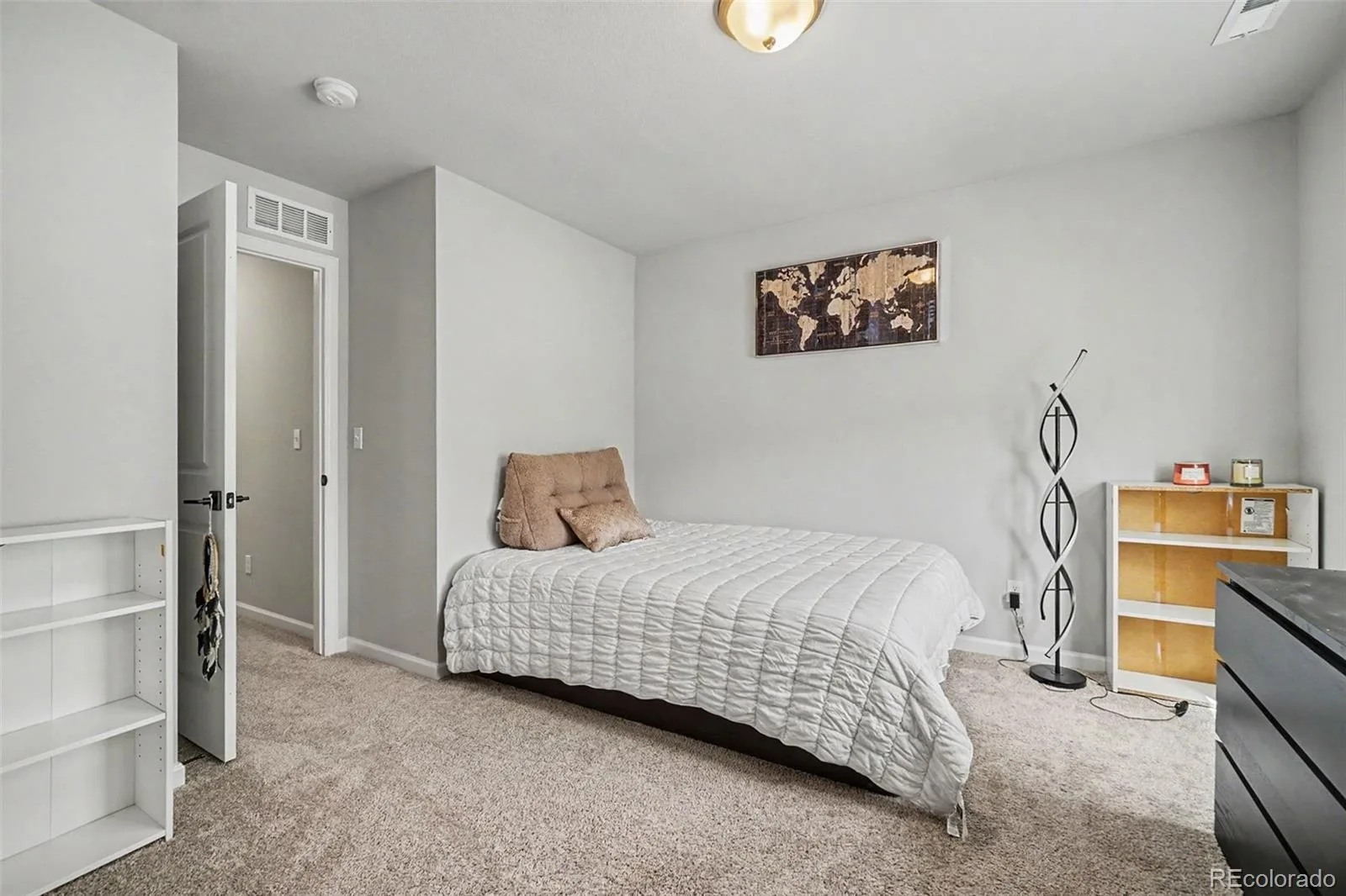 2941 S Flat Circle Longmont CO 80503 | MLS #REC9783574 06232026002414 1600 17
