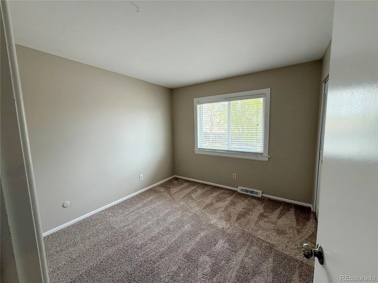 1437 S Yank Street Lakewood CO 80228 MLS #REC9785612 05012026173329 1600 15