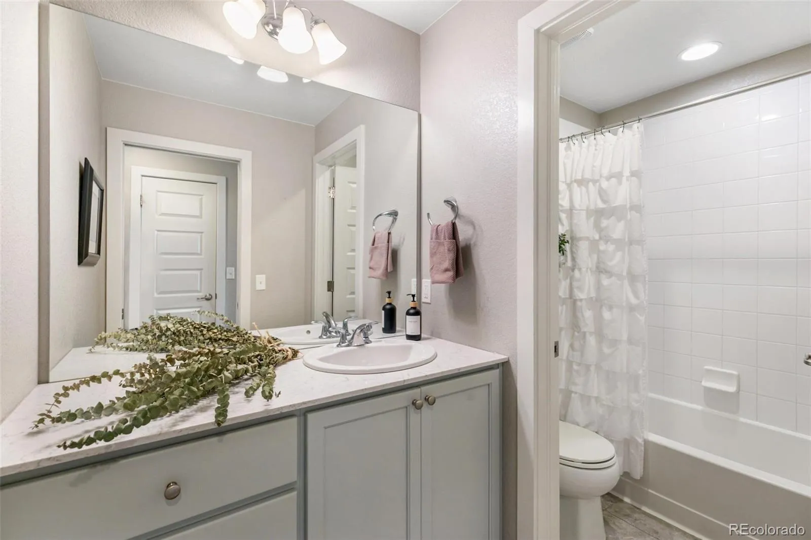 7939 E 54th Place Denver CO 80238 | MLS #REC9785902 05202026002409 1600 17