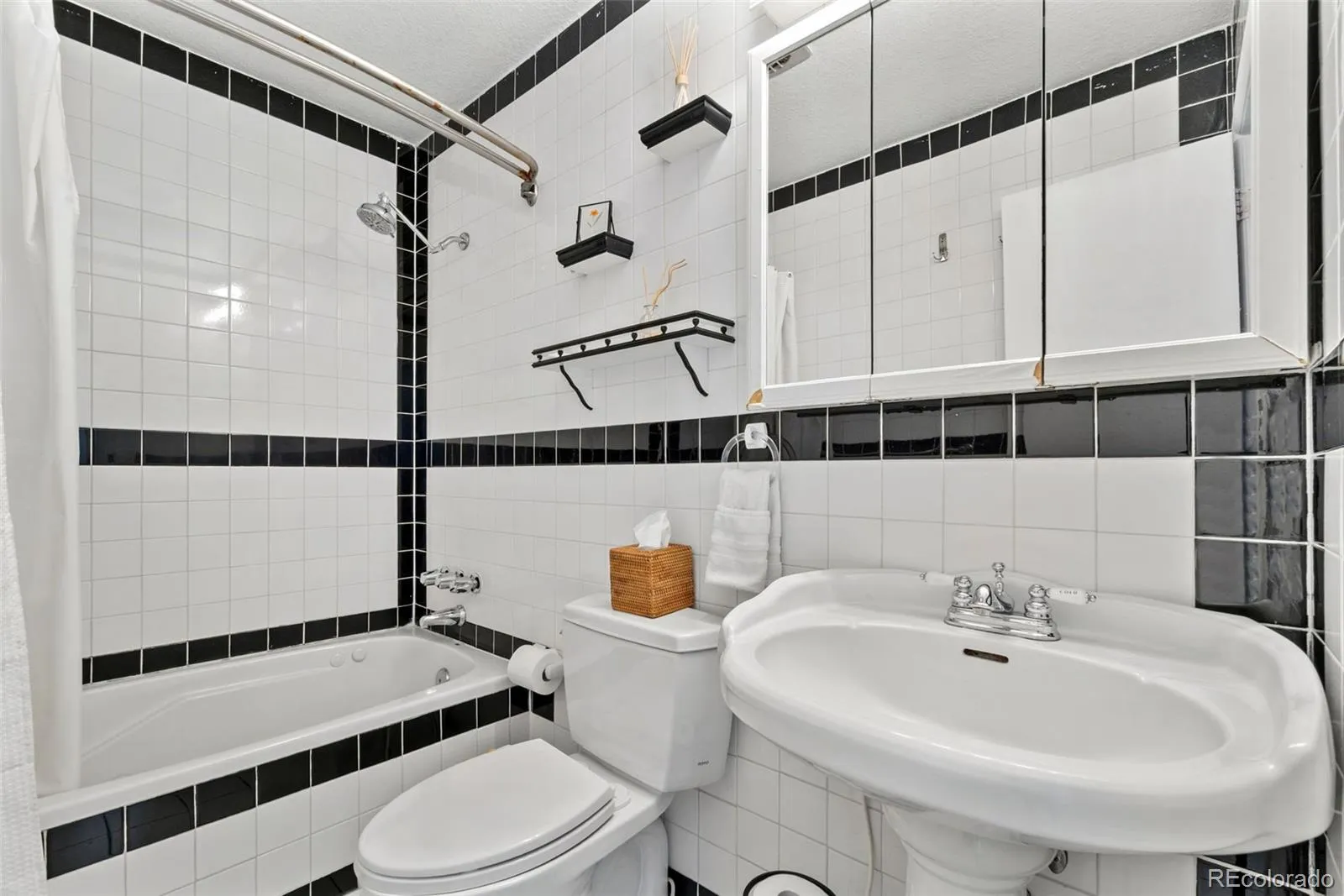 04152026210904 1600 6