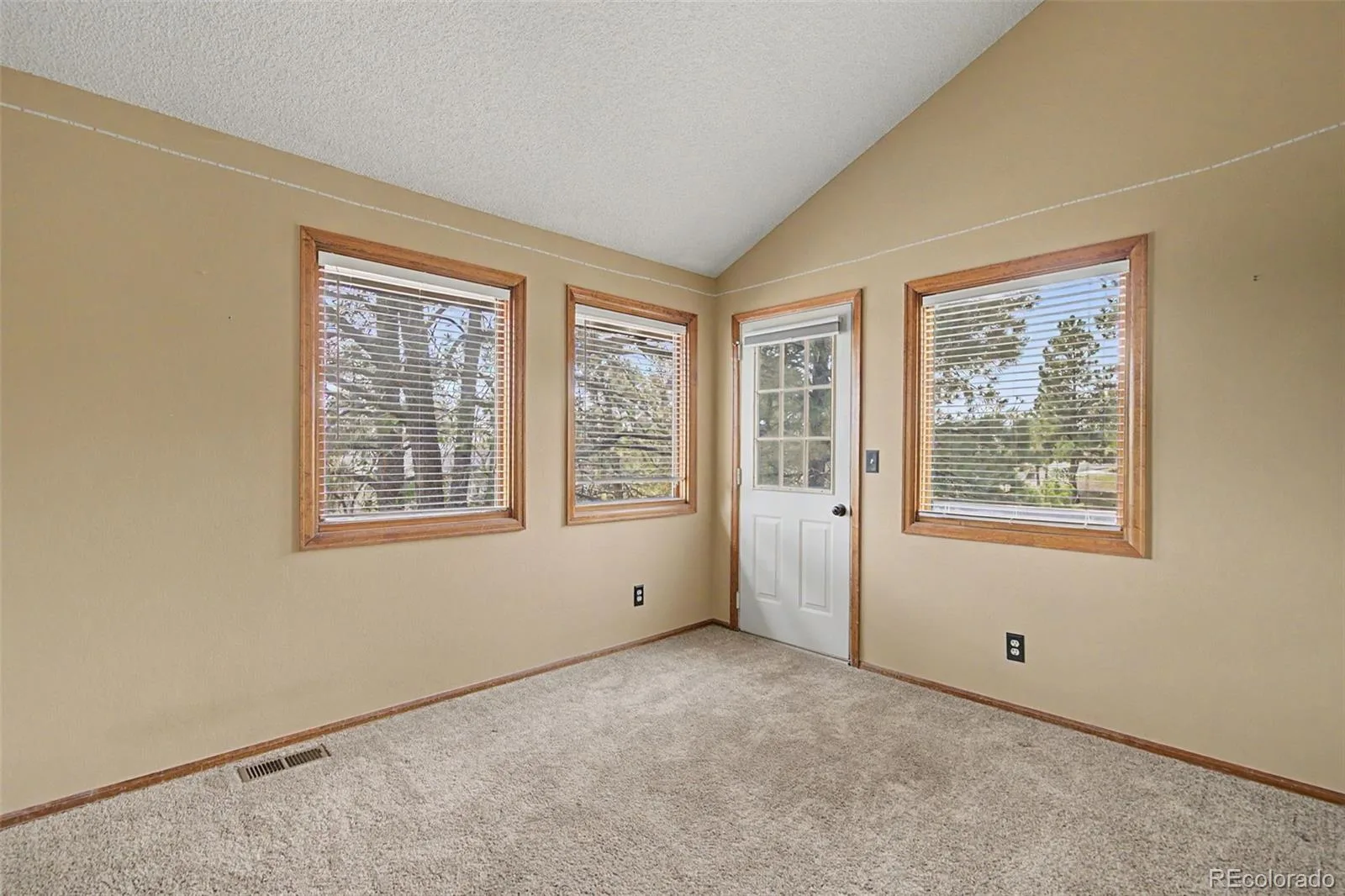 6418 Ponderosa Way Parker CO 80134 | MLS #REC9789134 07142026070533 1600 32