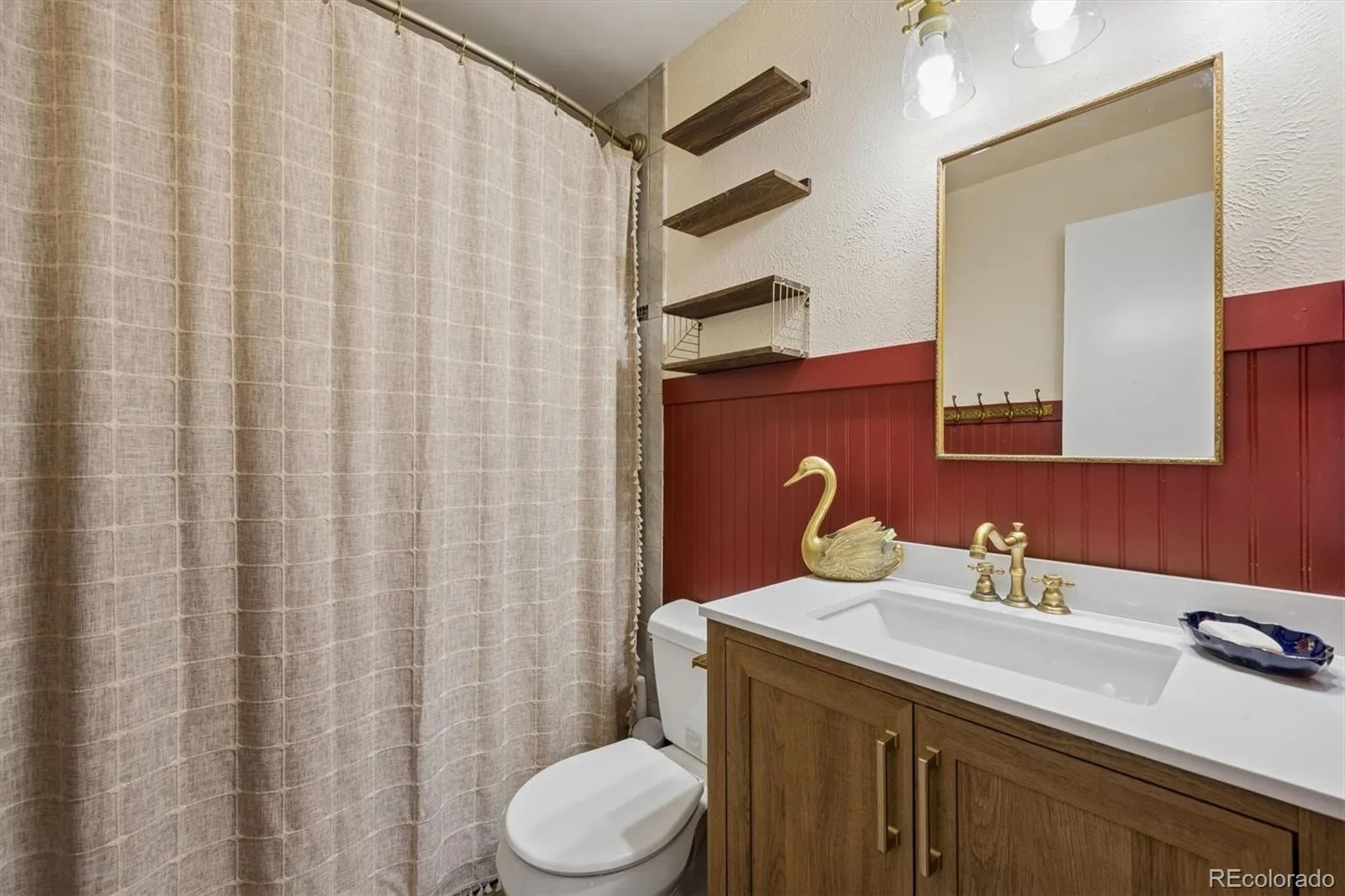 6017 Vivian Court Arvada CO 80004 | MLS #REC9792010 08052026210923 1600 13