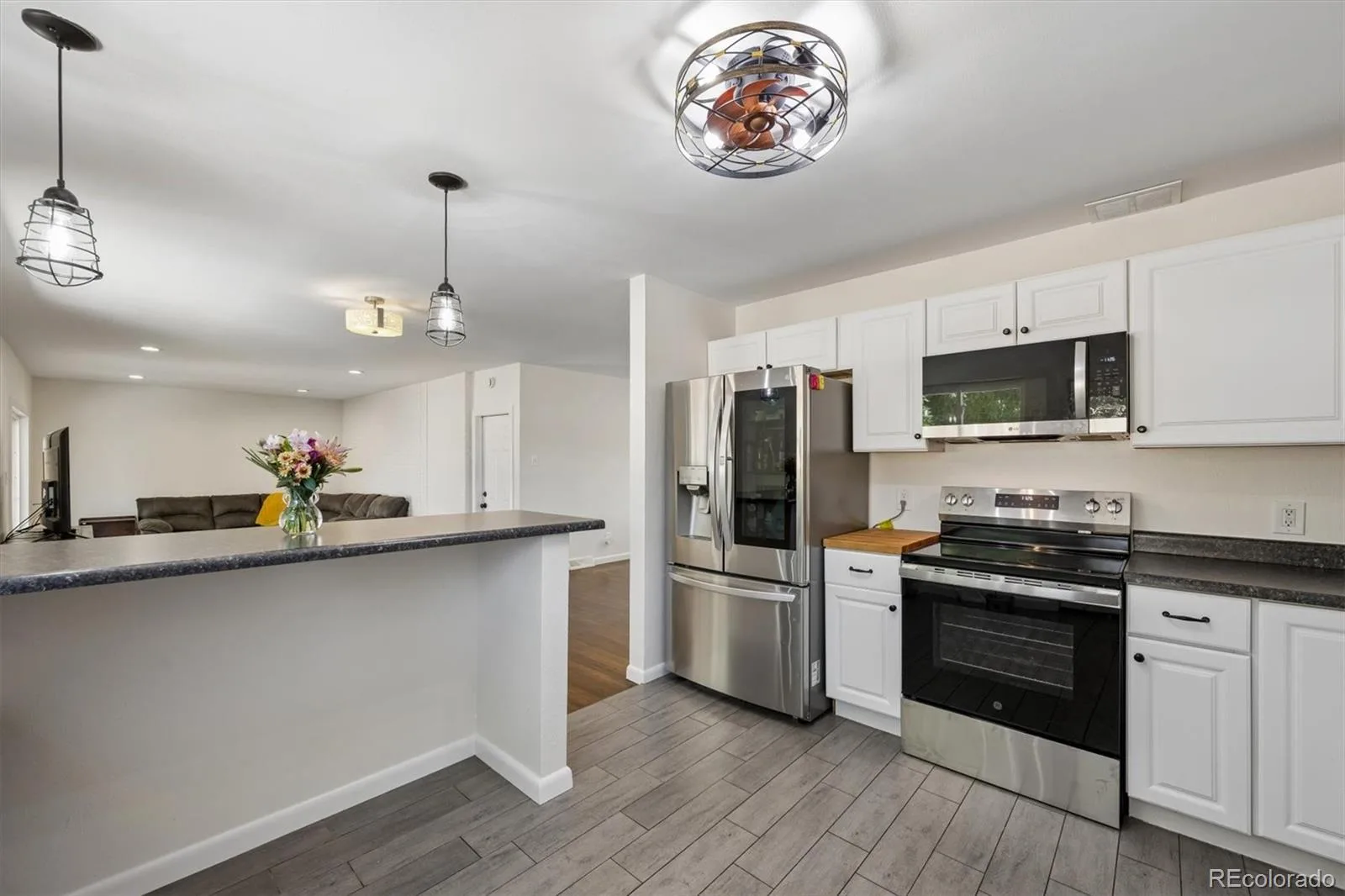 6017 Vivian Court Arvada CO 80004 | MLS #REC9792010 08052026210923 1600 2