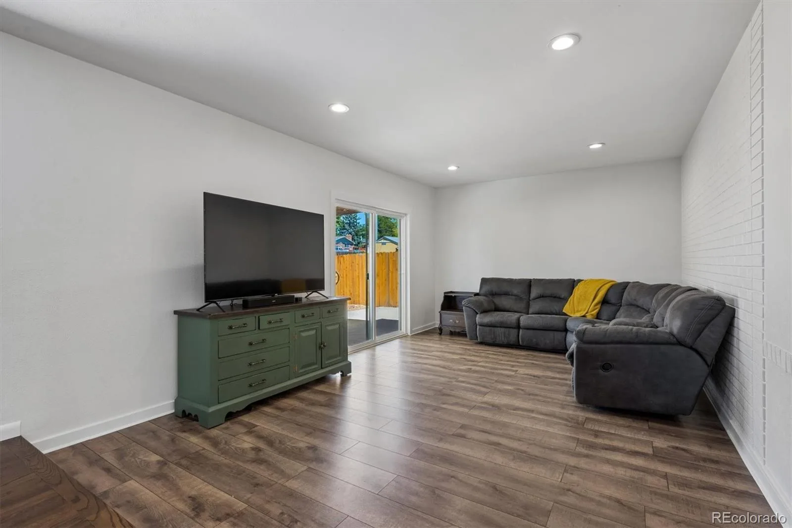 6017 Vivian Court Arvada CO 80004 | MLS #REC9792010 08052026210923 1600 5