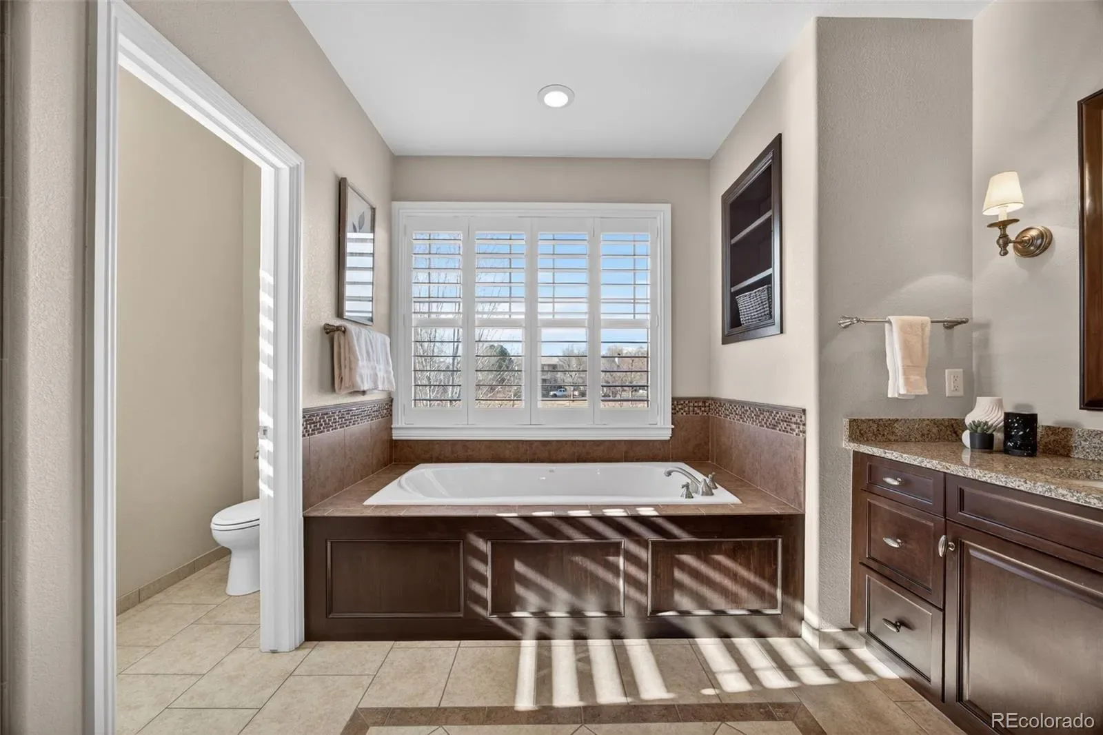 03152026214103 1600 32