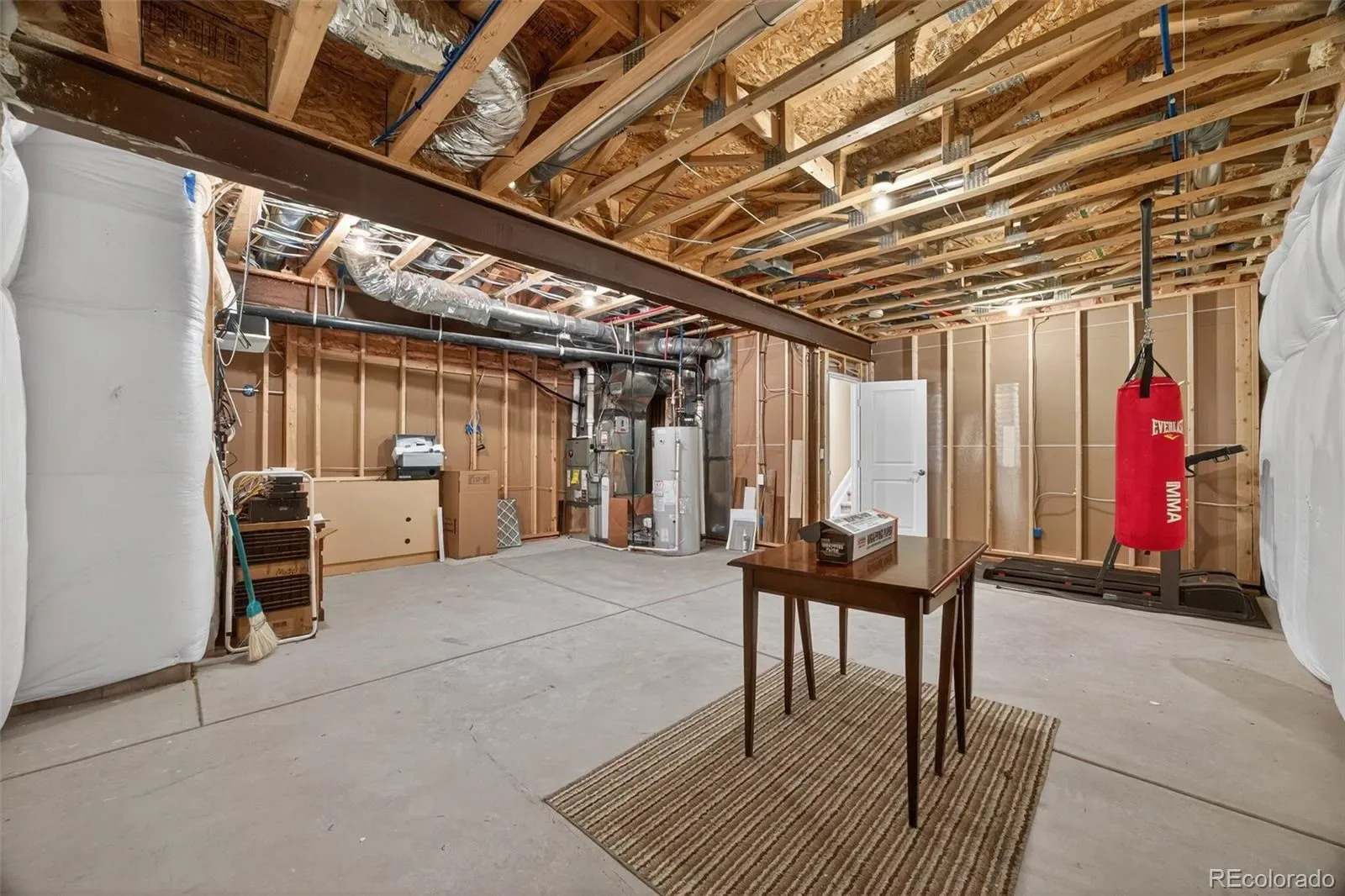 03152026214103 1600 44