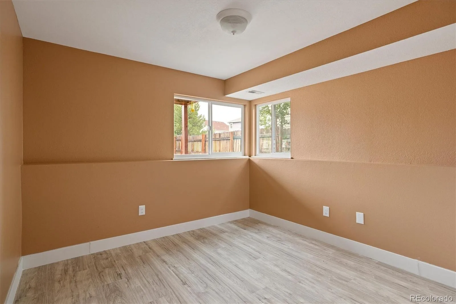 10791 Wheatfield Lane Parker CO 80138 | MLS #REC9800313 08052026181945 1600 14