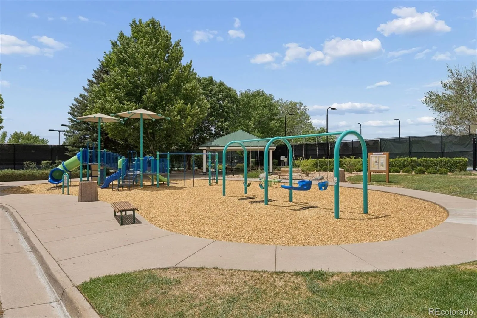 16526 E Alamo Place Centennial CO 80115 MLS #REC9801693 07092026164907 1600 44