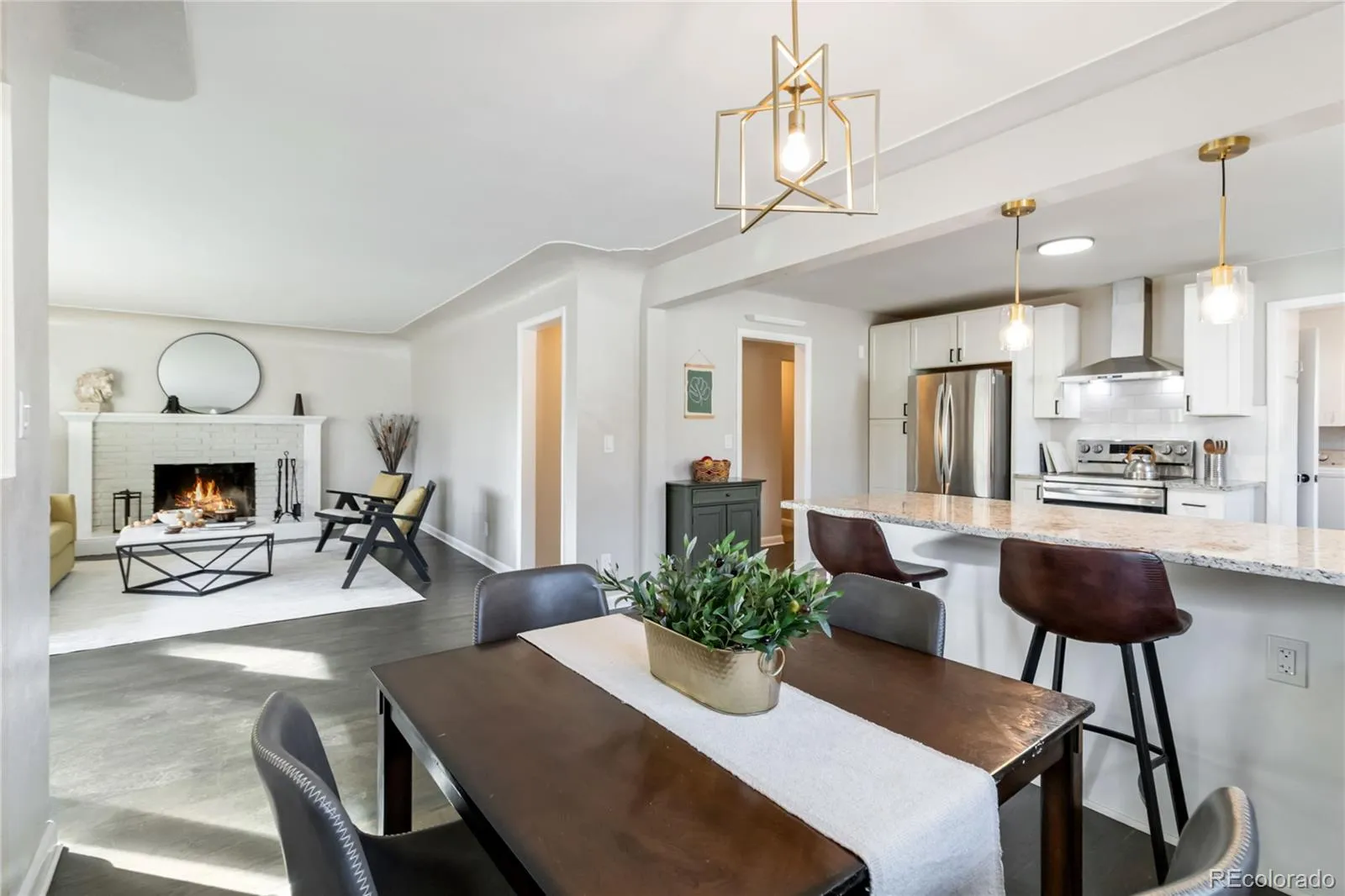 04122026203645 1600 0