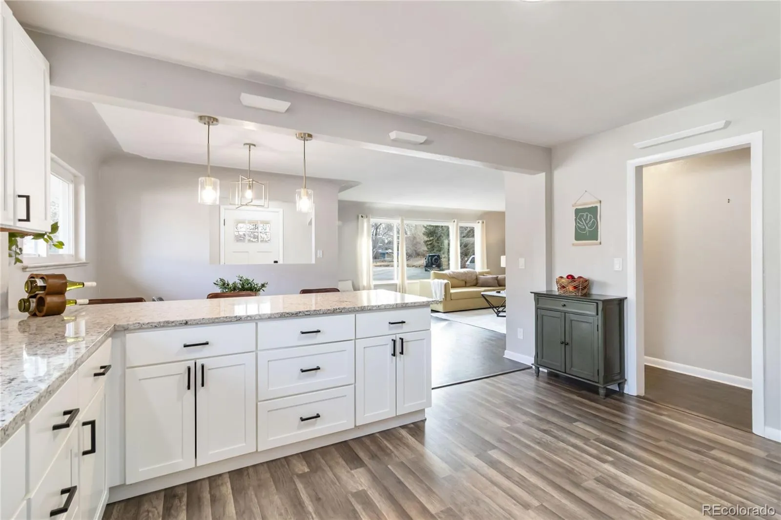 04122026203645 1600 16