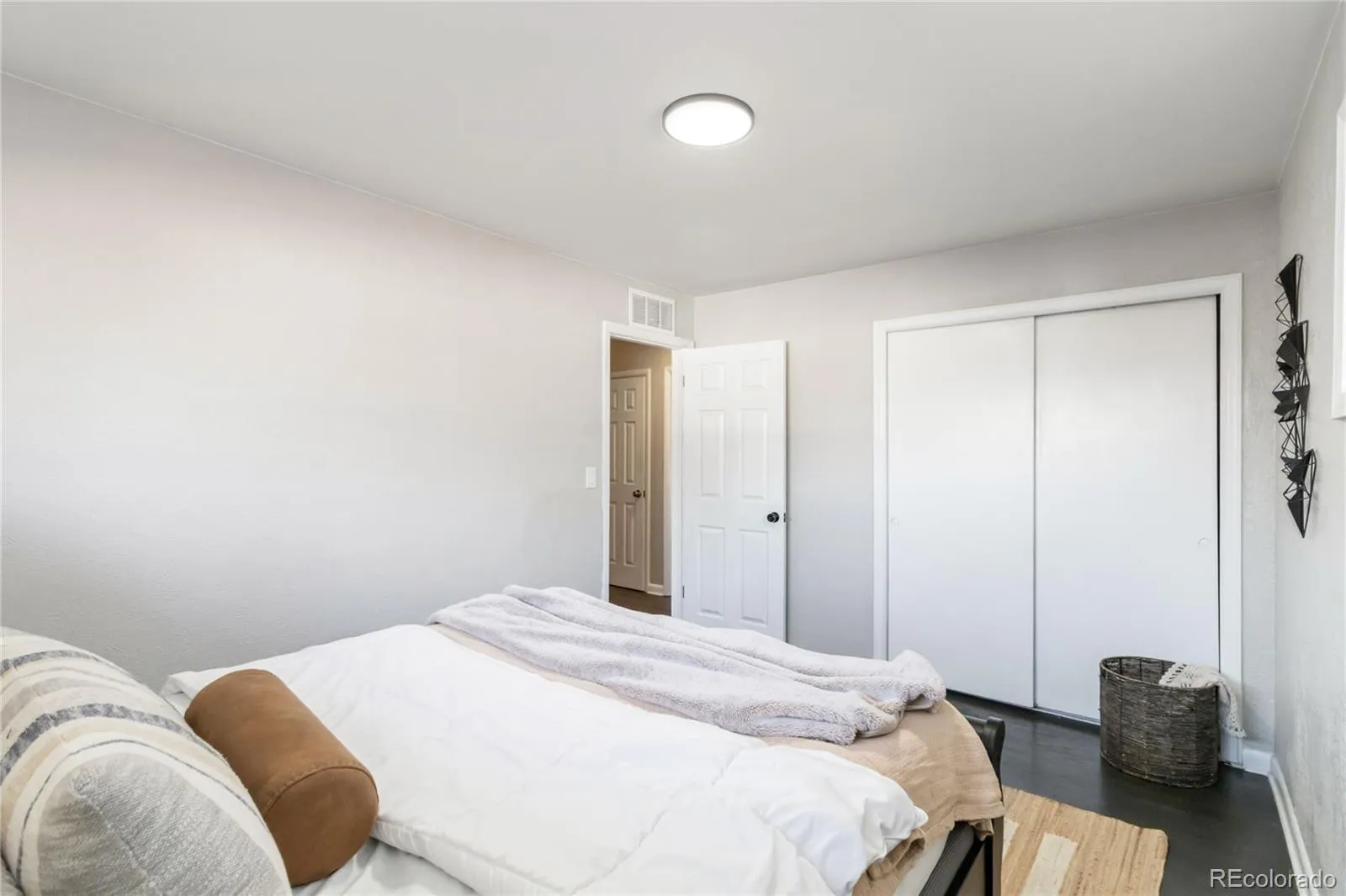 04122026203645 1600 21