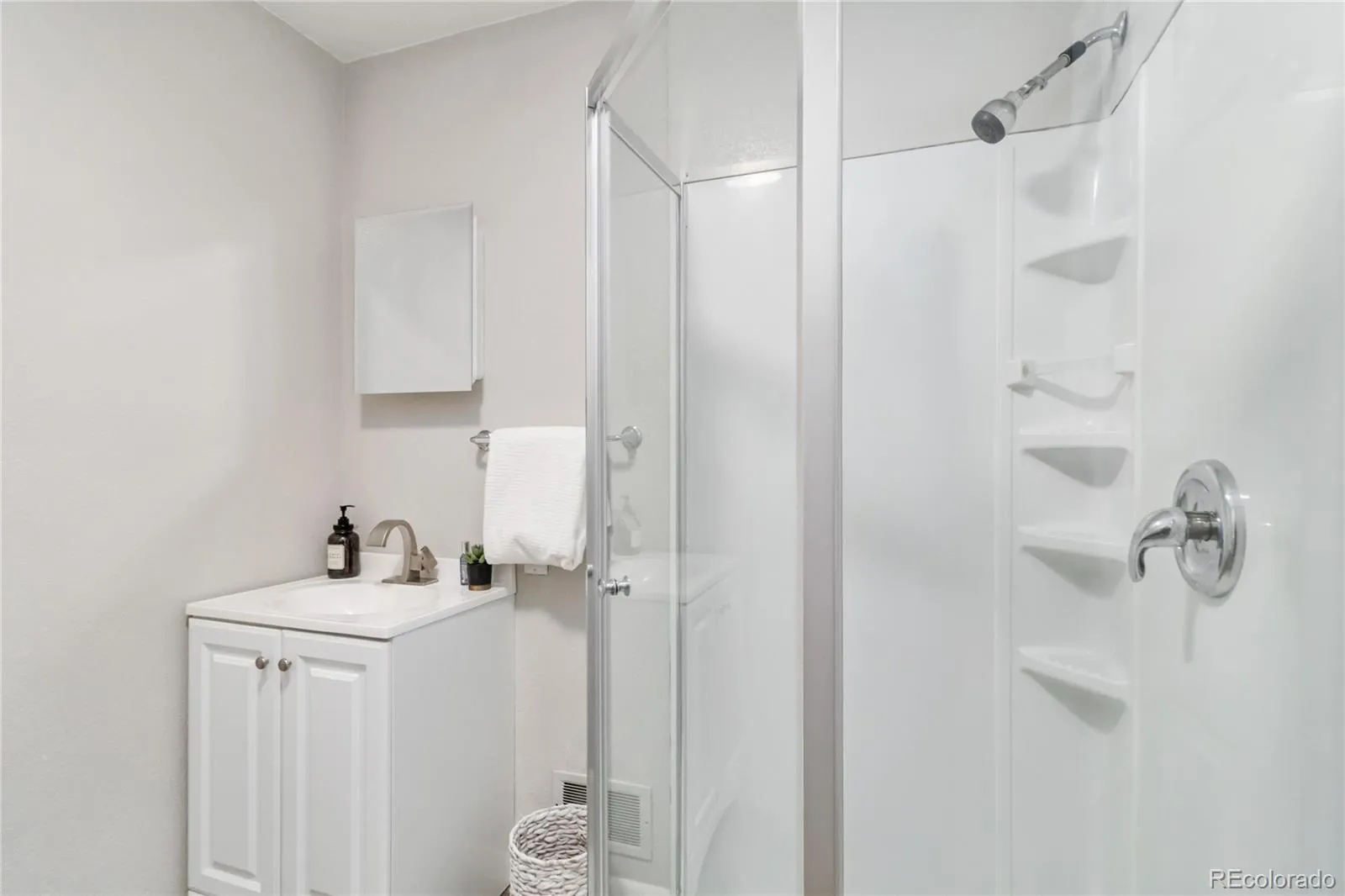 04122026203645 1600 29