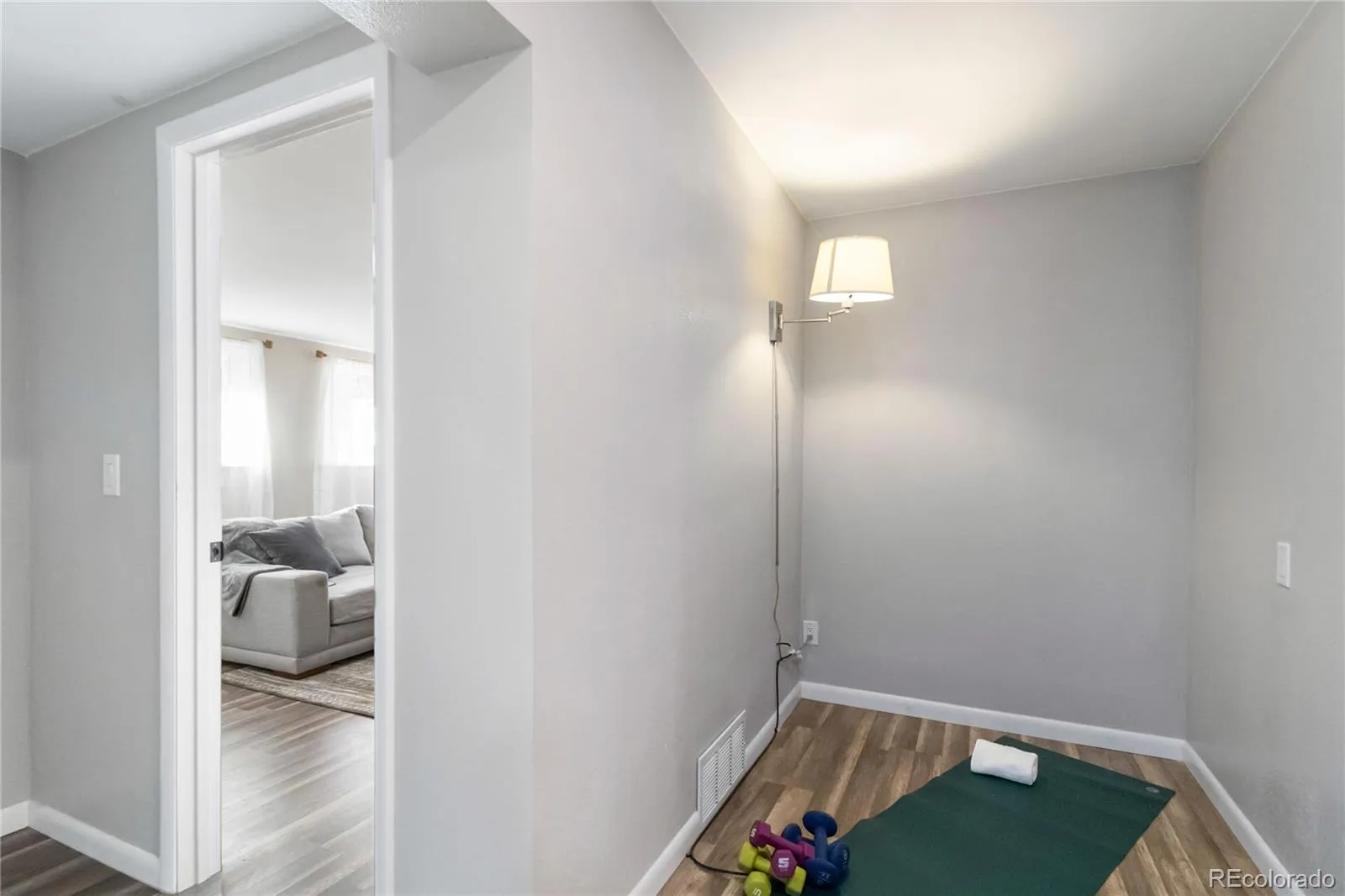 04122026203645 1600 30