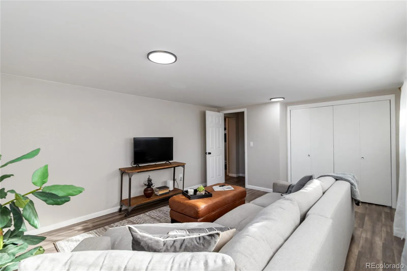 04122026203645 1600 32