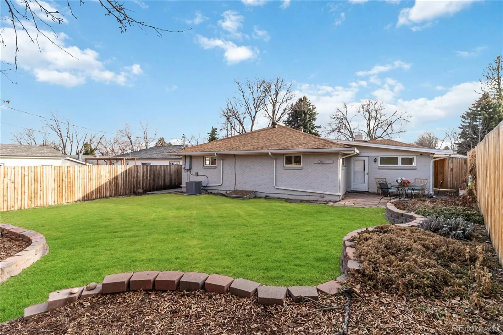 04122026203645 1600 40