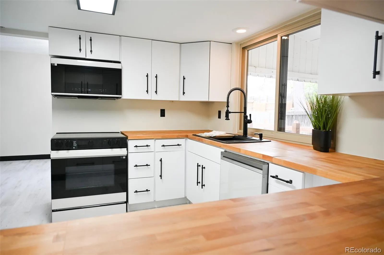4690 W Stanford Avenue Denver CO 80236 MLS #REC9810793 05182026181740 1600 10