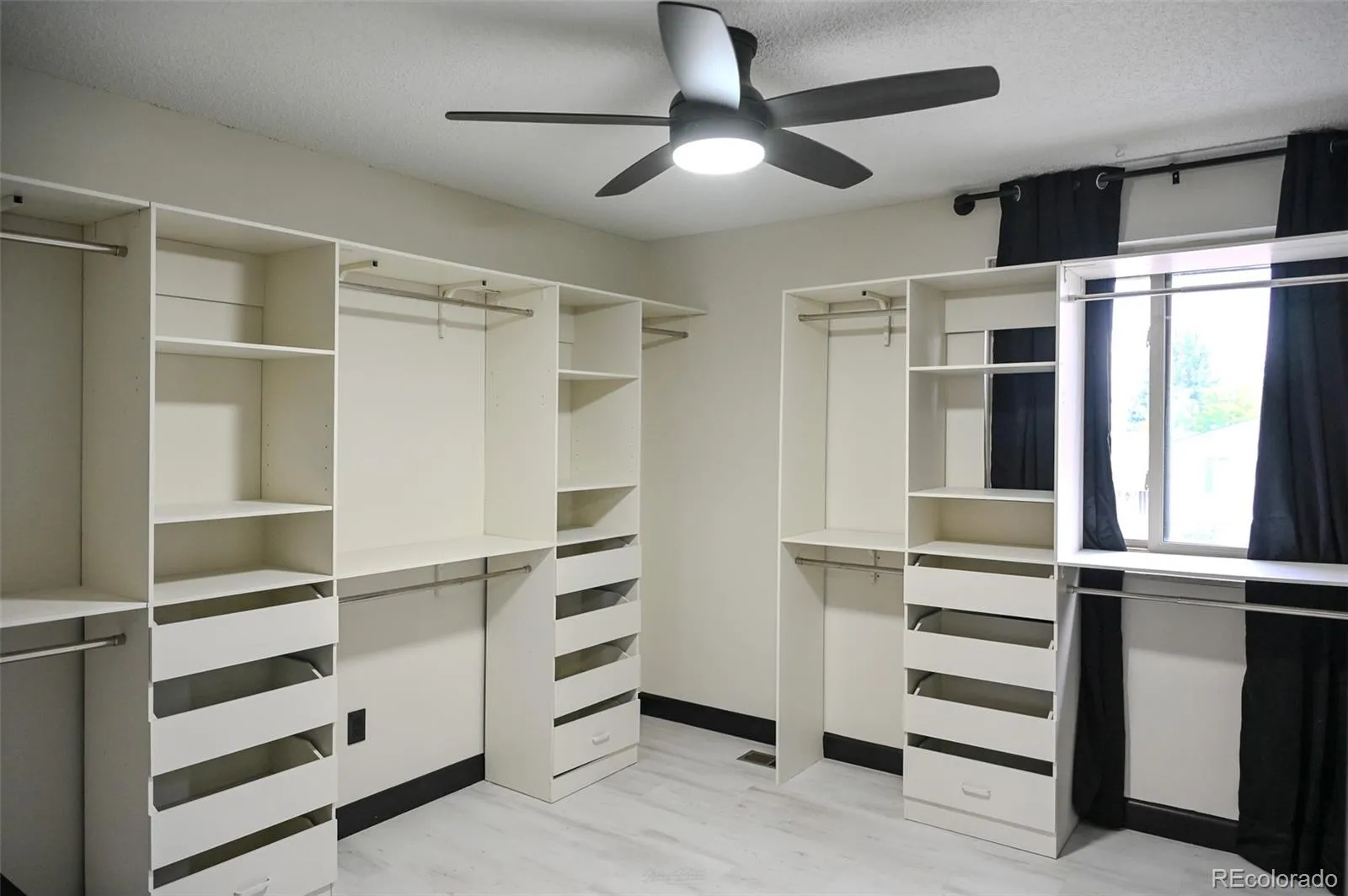 4690 W Stanford Avenue Denver CO 80236 MLS #REC9810793 05182026181740 1600 20
