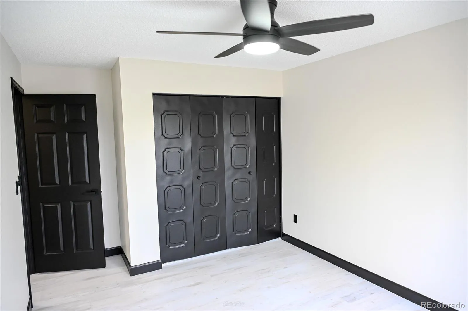 4690 W Stanford Avenue Denver CO 80236 MLS #REC9810793 05182026181740 1600 27