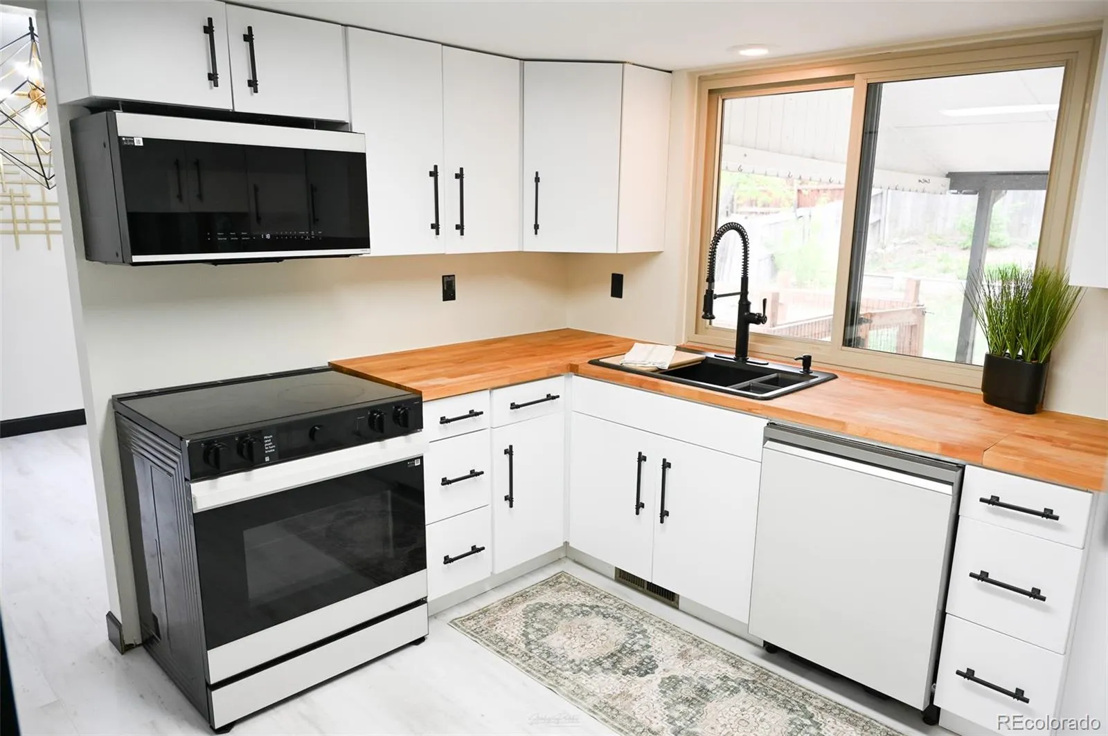 4690 W Stanford Avenue Denver CO 80236 MLS #REC9810793 05182026181740 1600 8
