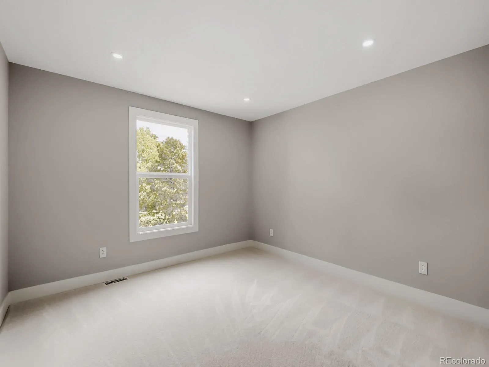 8212 S Tamarac Street Centennial CO 80112 MLS #REC9811022 05242026053156 1600 10