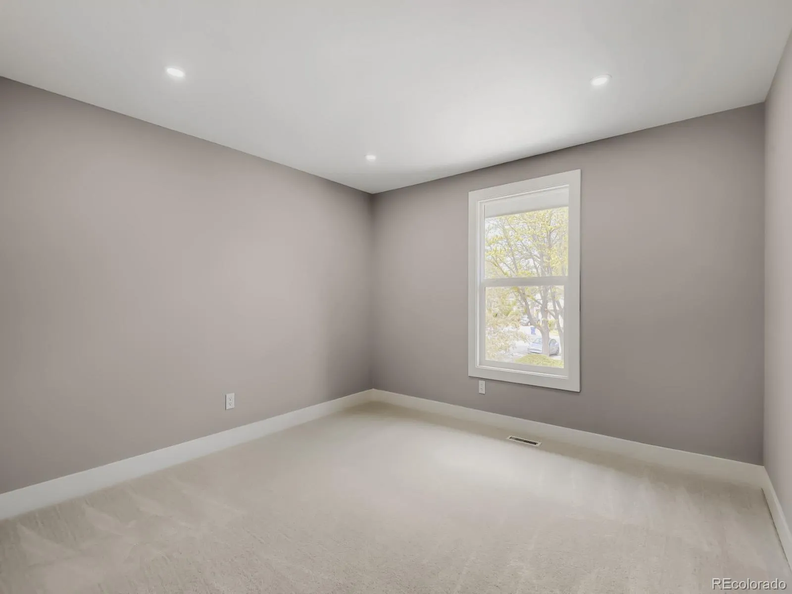 8212 S Tamarac Street Centennial CO 80112 MLS #REC9811022 05242026053156 1600 11
