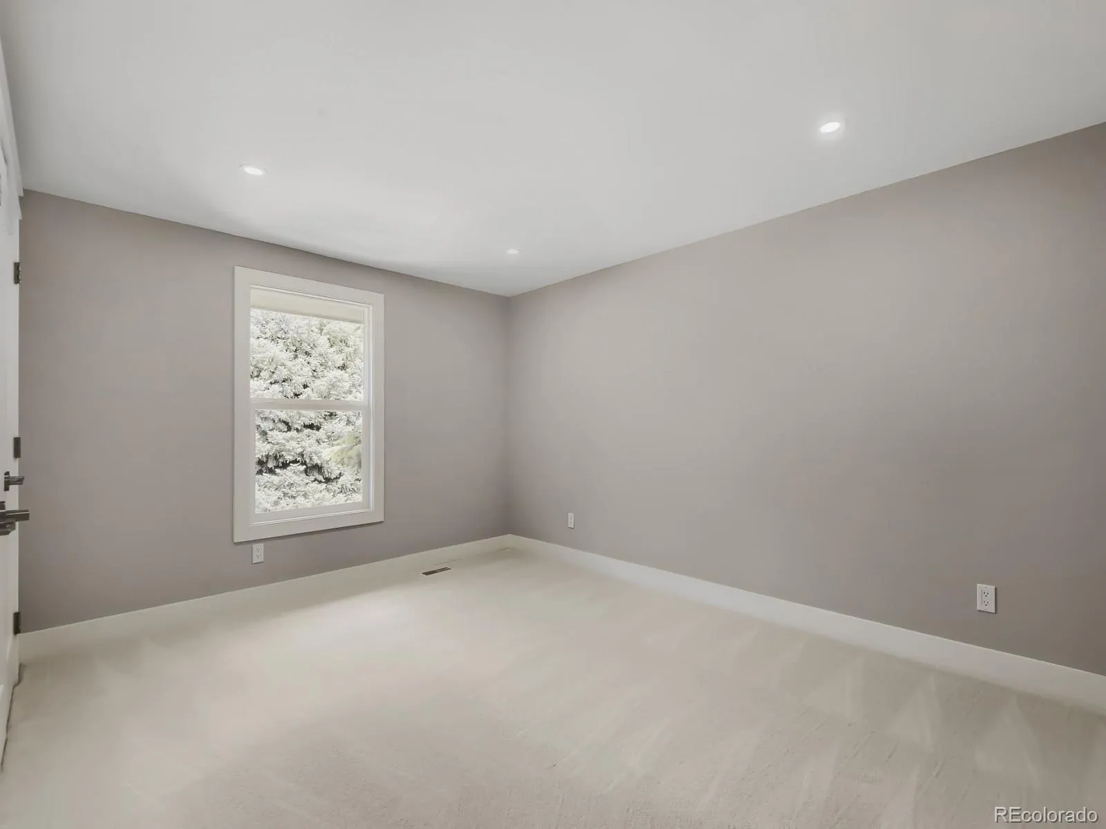 8212 S Tamarac Street Centennial CO 80112 MLS #REC9811022 05242026053156 1600 12
