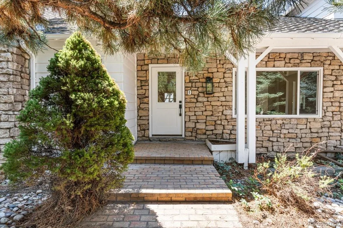 4675 S Yosemite Street #217 Denver CO 80237 | MLS #REC9816215 08172026200602 1200 1