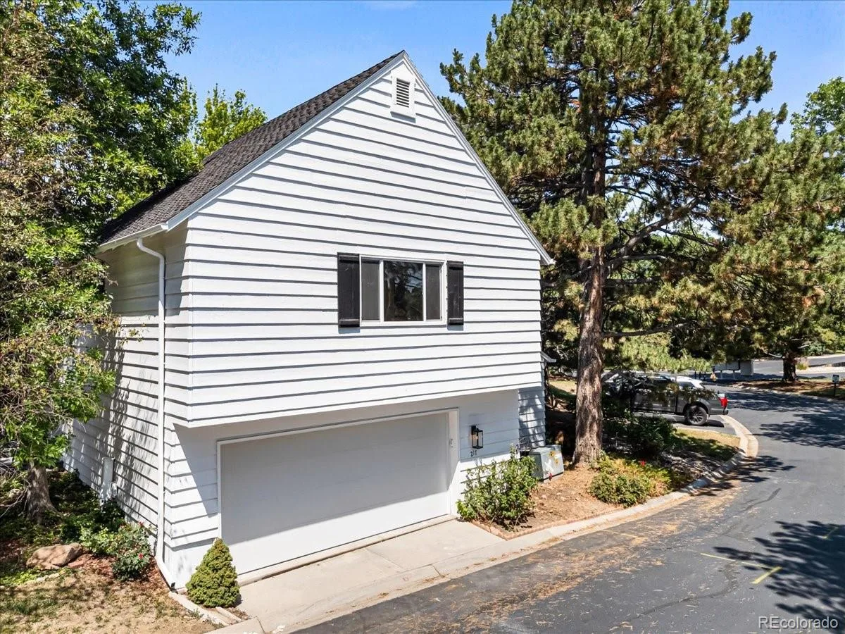 4675 S Yosemite Street #217 Denver CO 80237 | MLS #REC9816215 08172026200602 1200 32