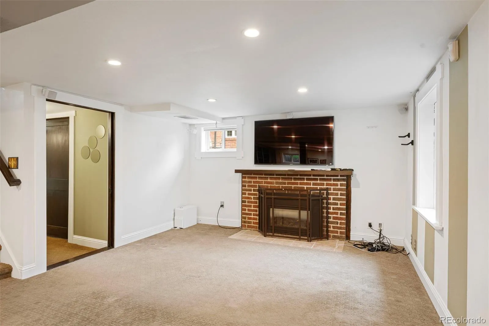 1121 S Williams Street Denver CO 80210 MLS #REC9820077 04302026015147 1600 24