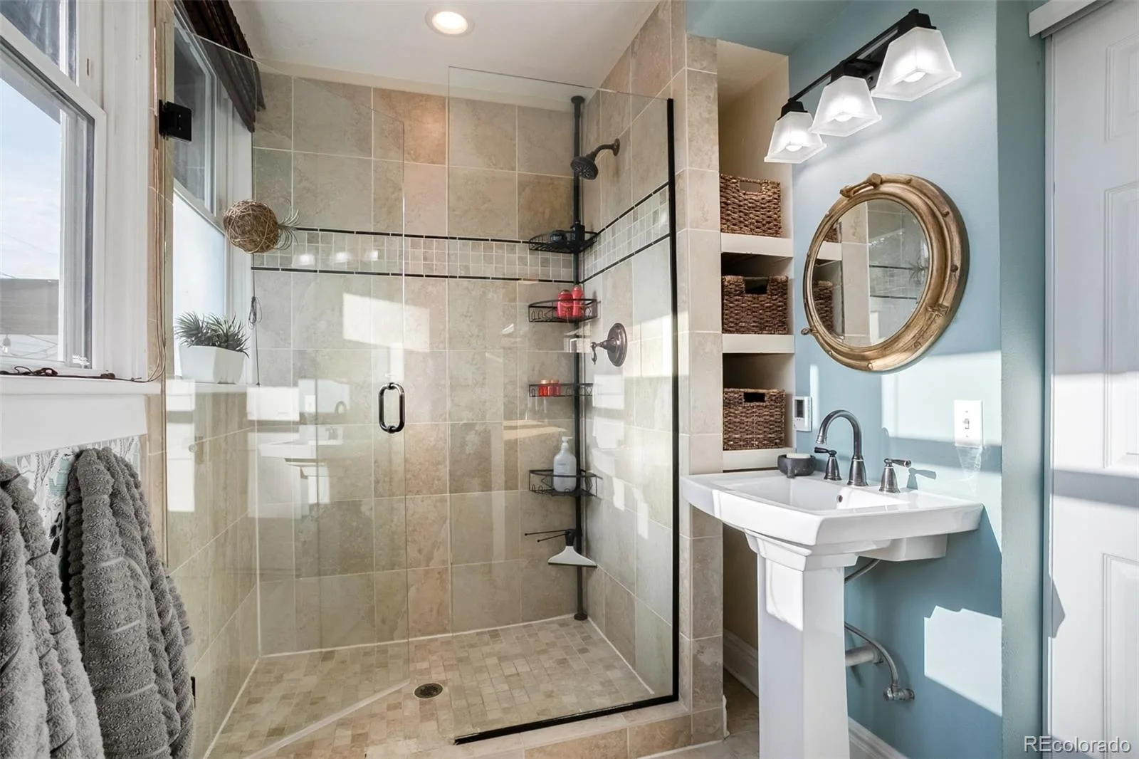 2621 N Elm Street Denver CO 80207 MLS #REC9823329 07232026180621 1600 21