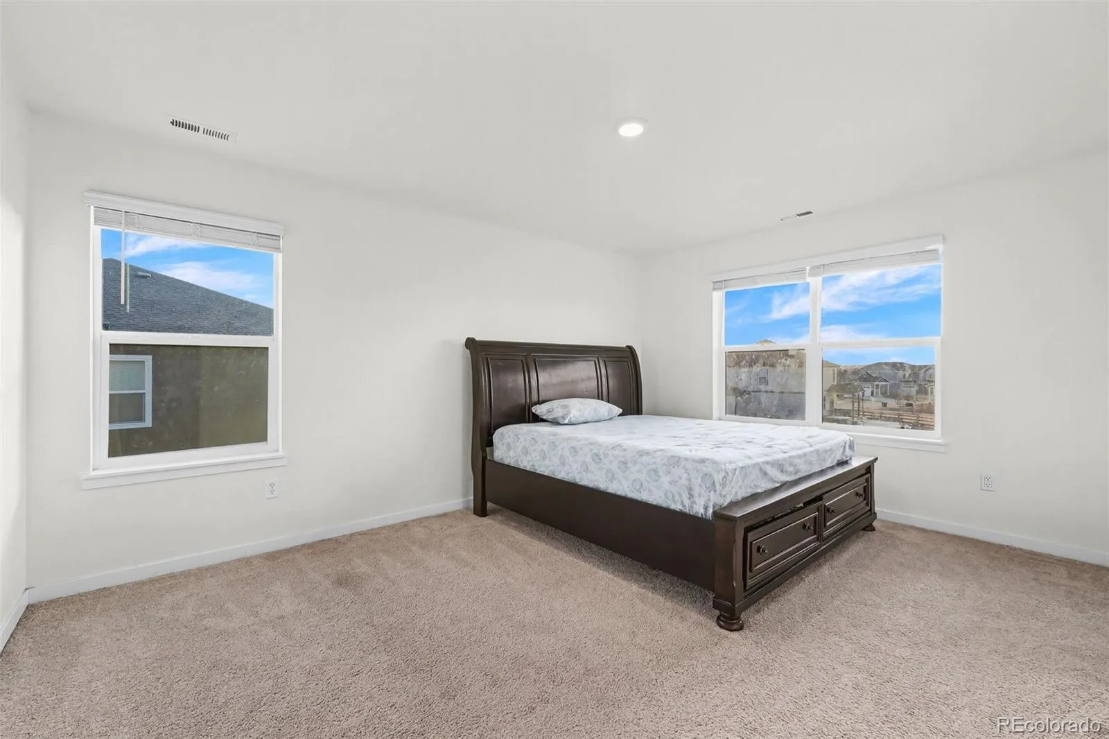 04012026161005 1600 15