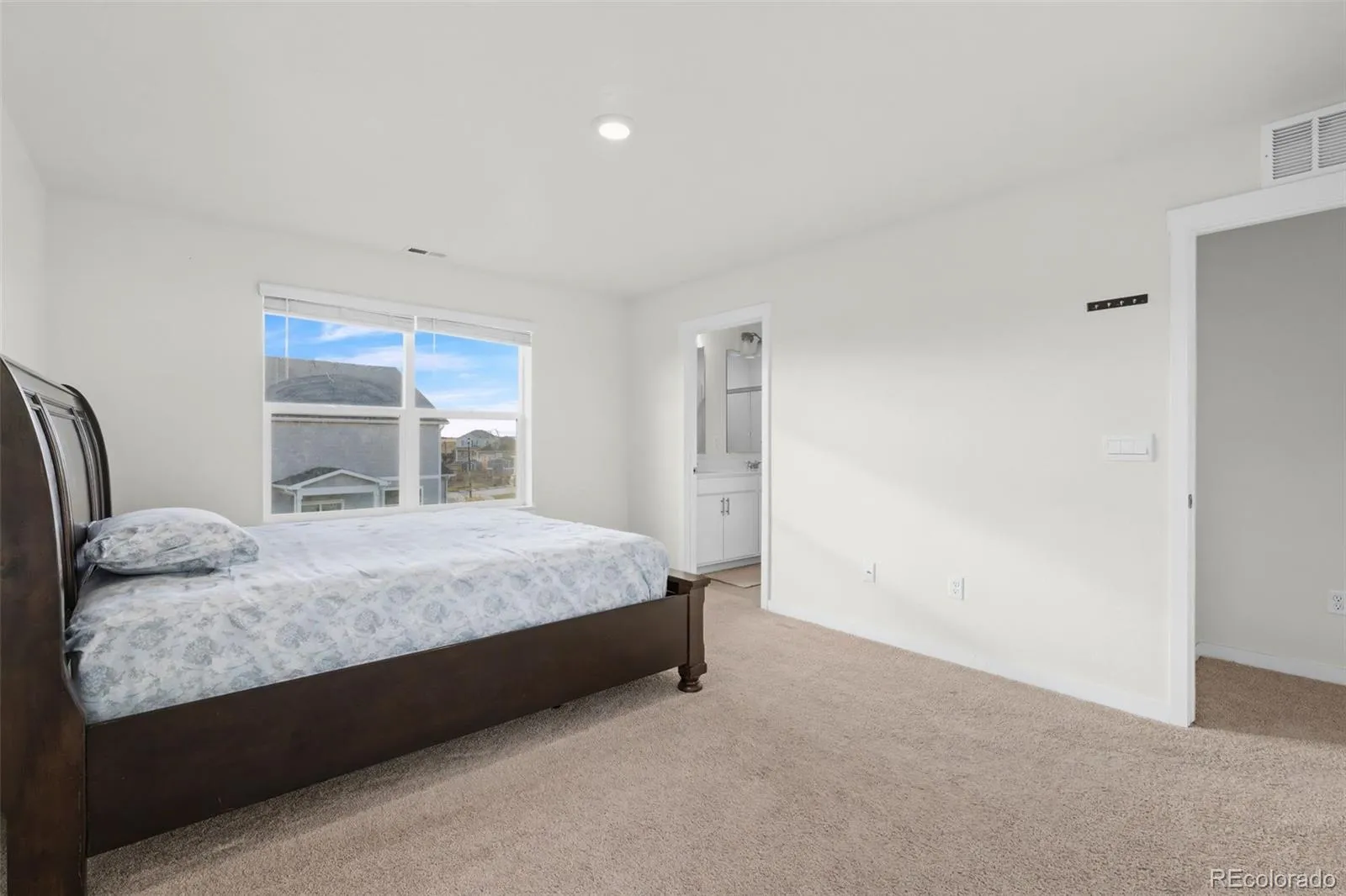 04012026161005 1600 16