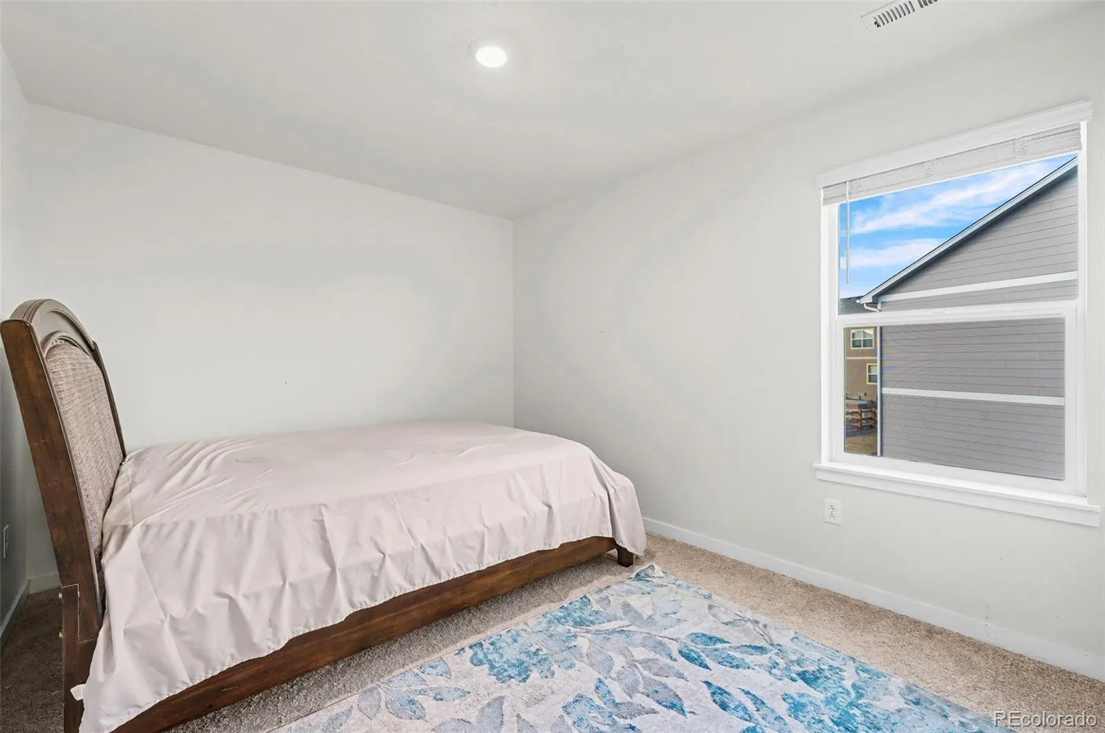 04012026161005 1600 18