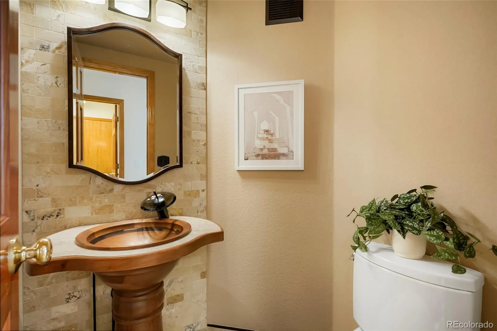 18853 E Union Place Aurora CO 80015 MLS #REC9826257 04222026033452 1600 12
