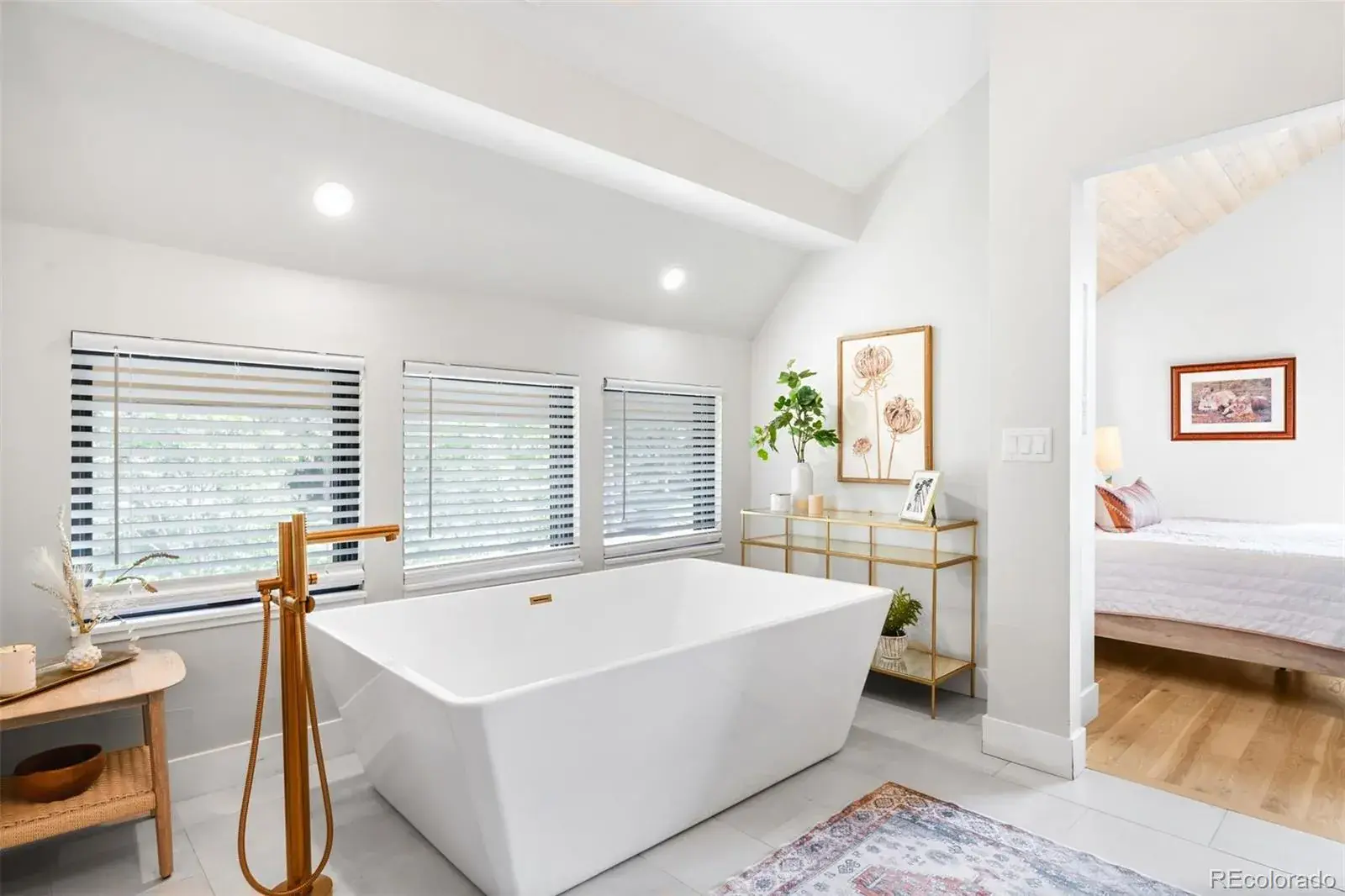 02242026182312 1600 32