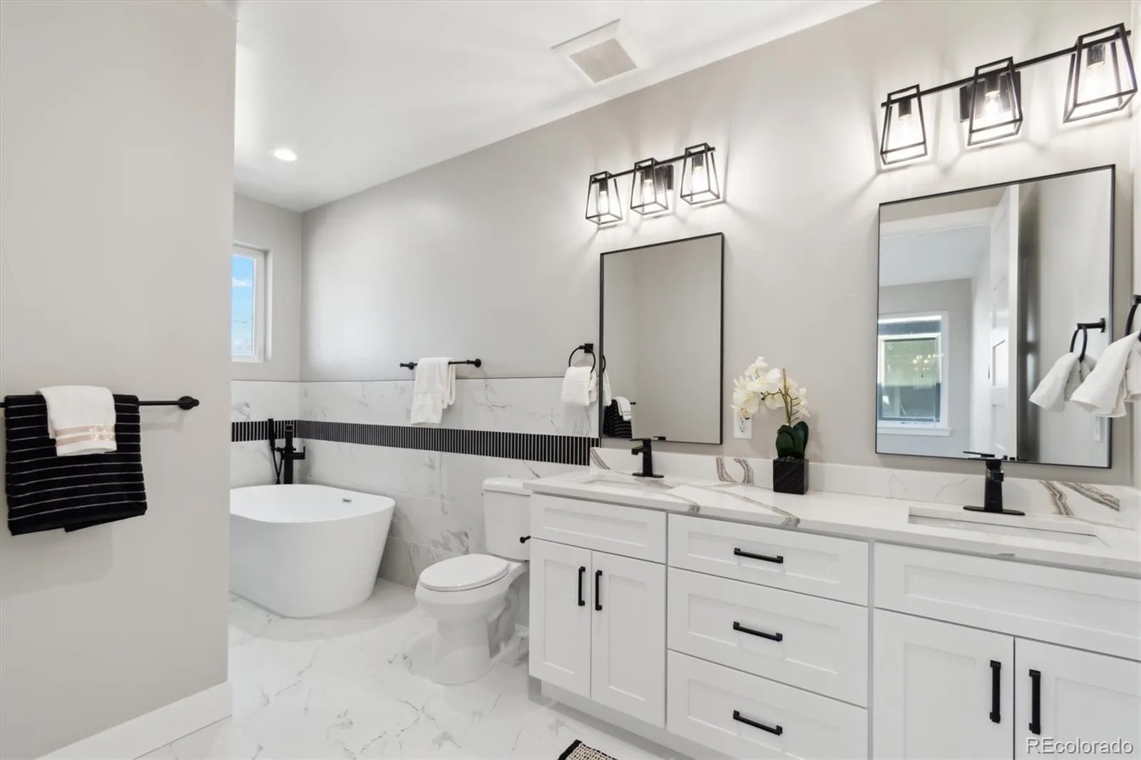2319 S Galapago Street Denver CO 80223 MLS #REC9829139 06012026230745 1600 21