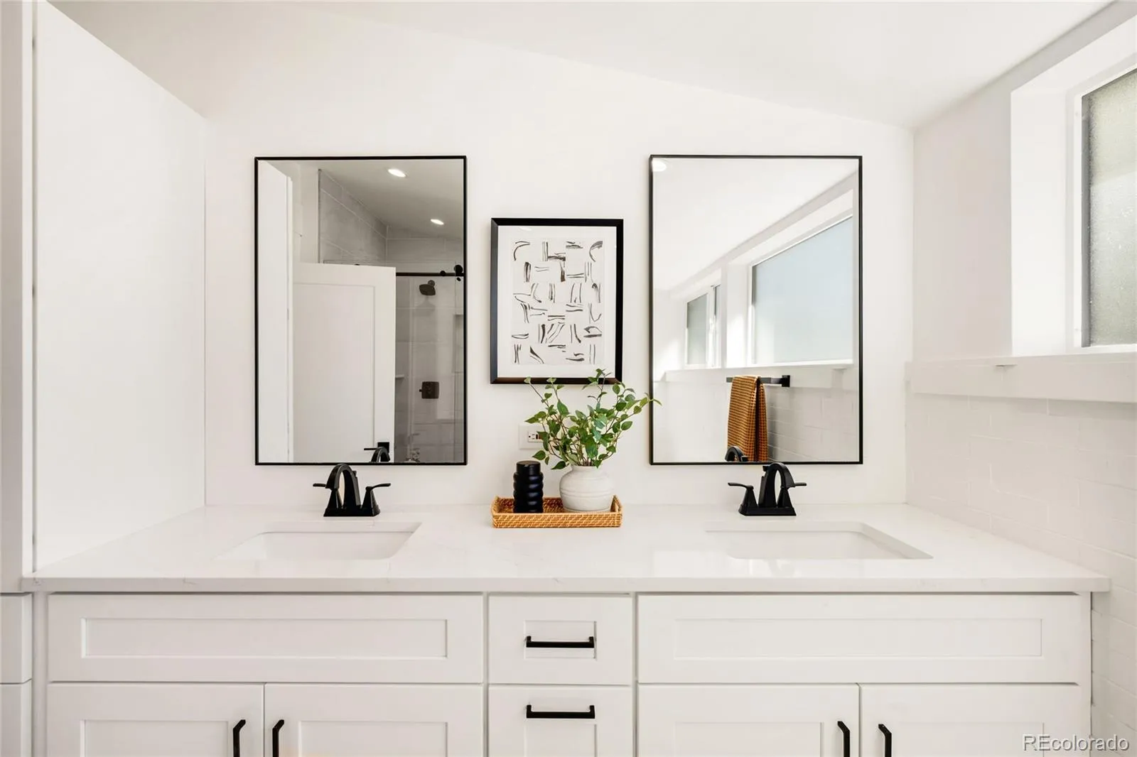 04092026215043 1600 18