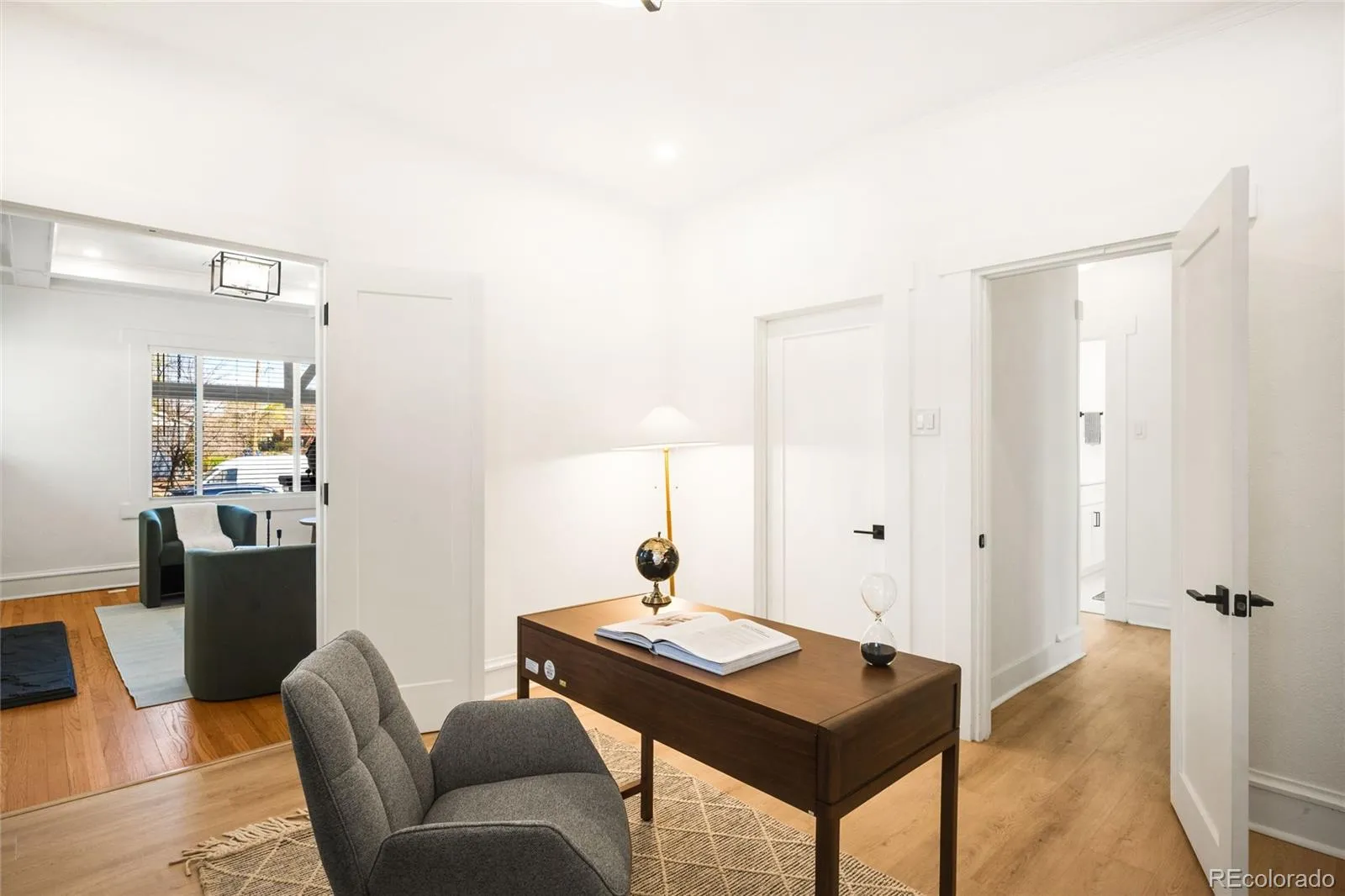 04092026215043 1600 21