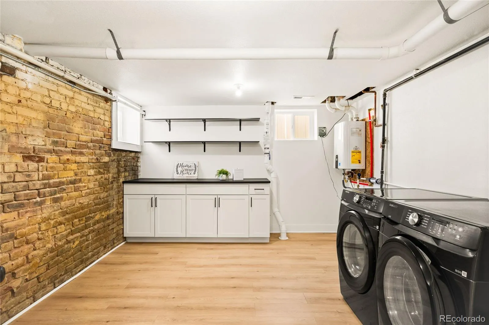 04092026215043 1600 34