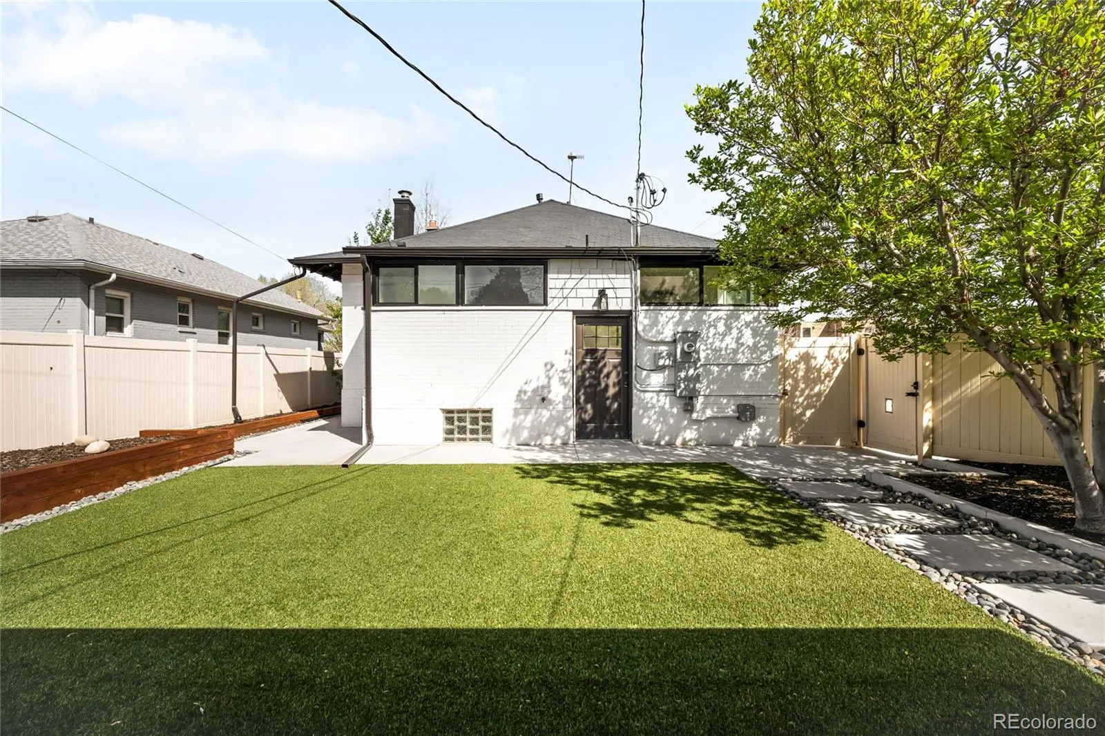 04092026215043 1600 37