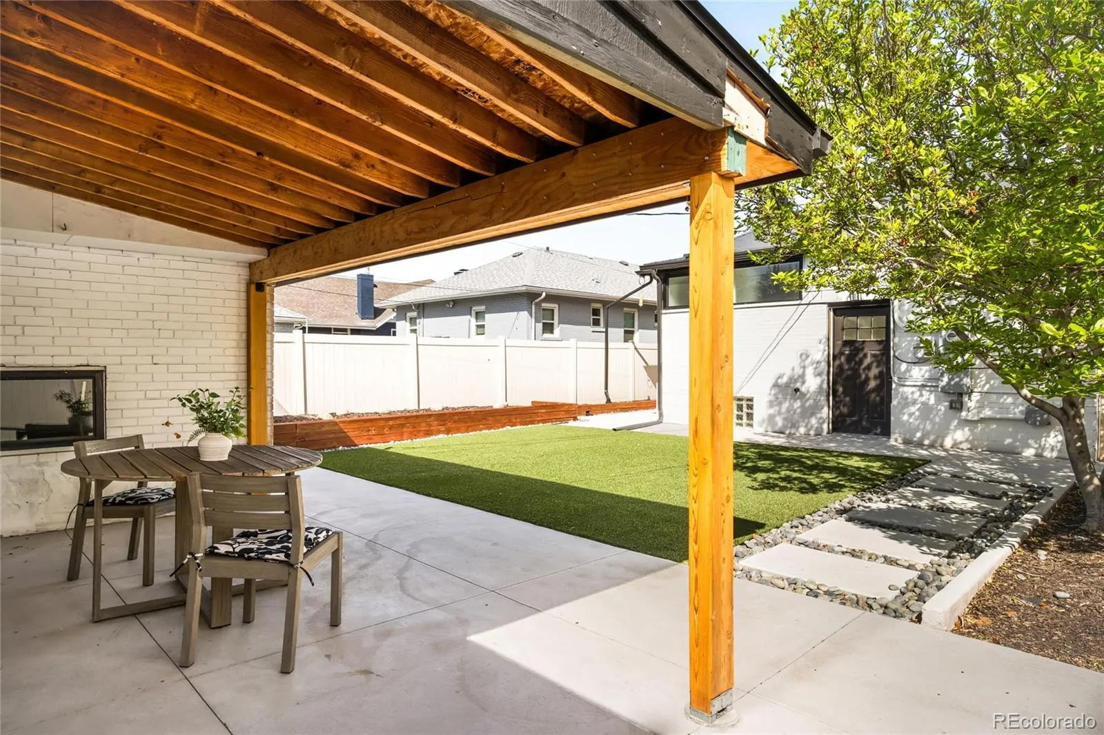 04092026215043 1600 38