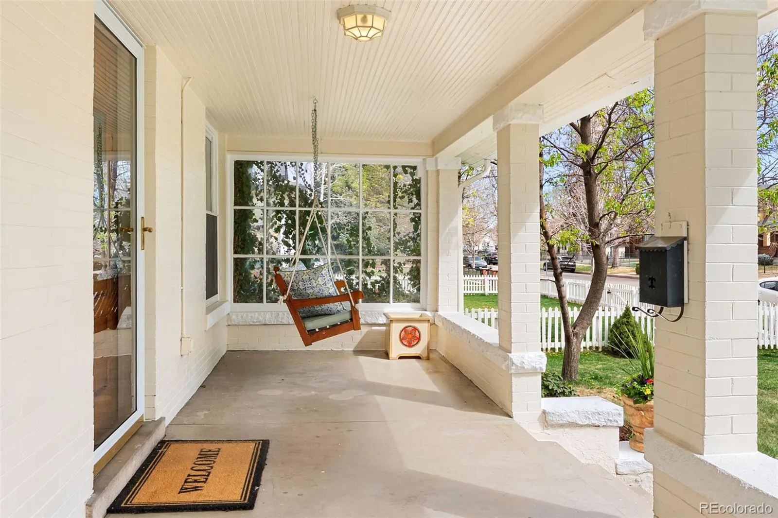 04112026215140 1600 1