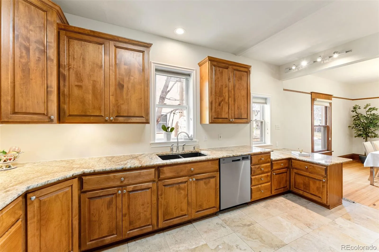 04112026215140 1600 10