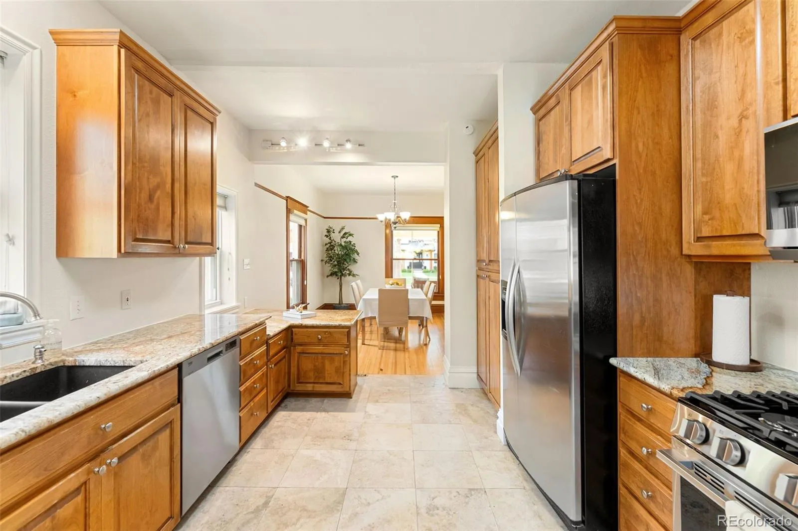 04112026215140 1600 11