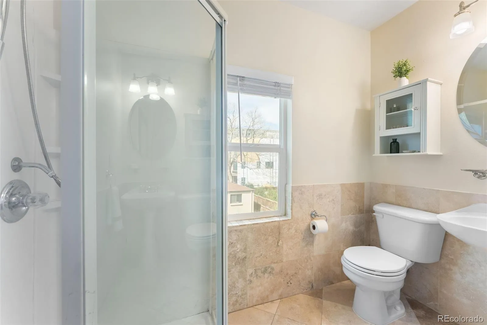 04112026215140 1600 21