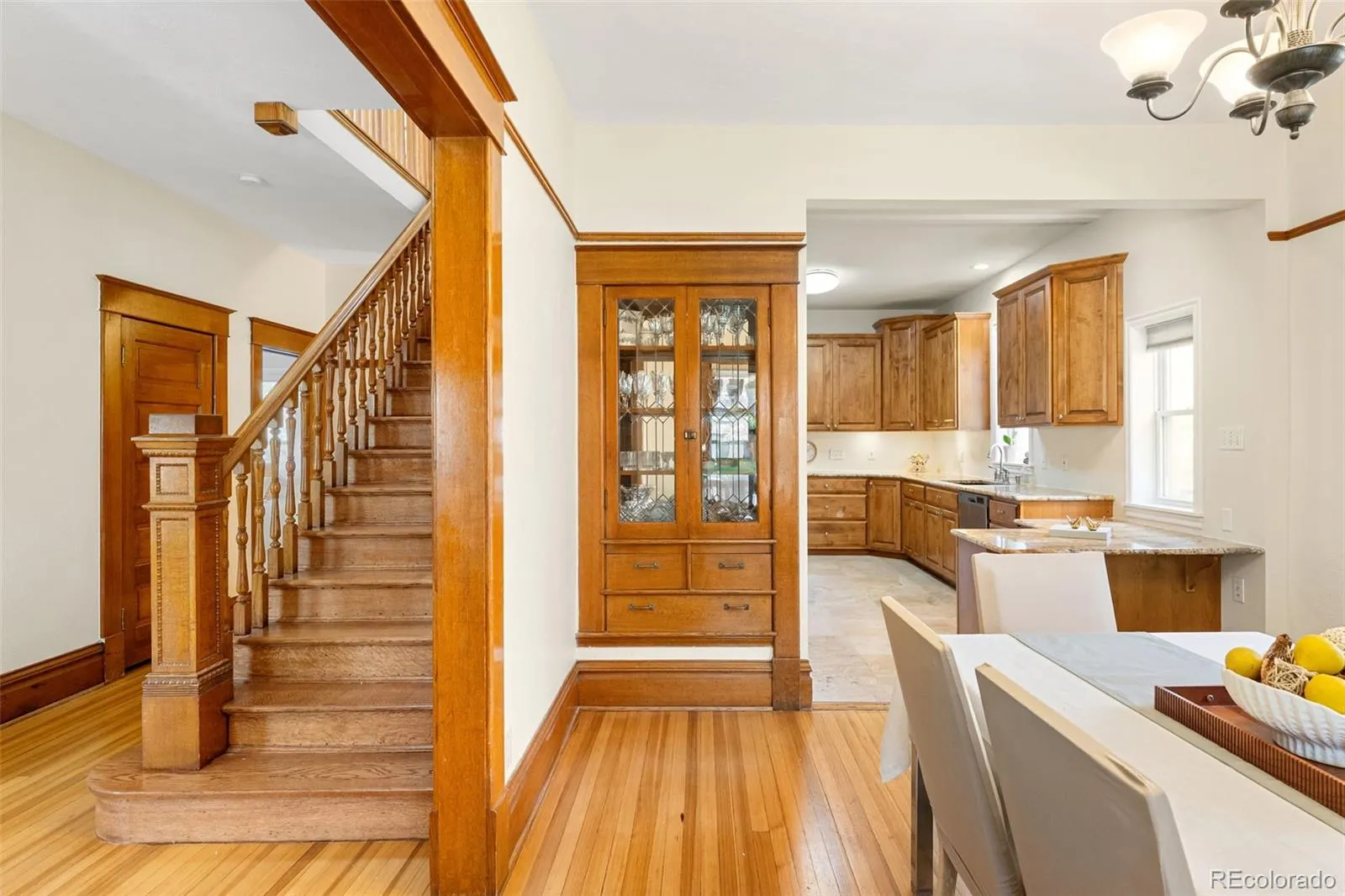 04112026215140 1600 8