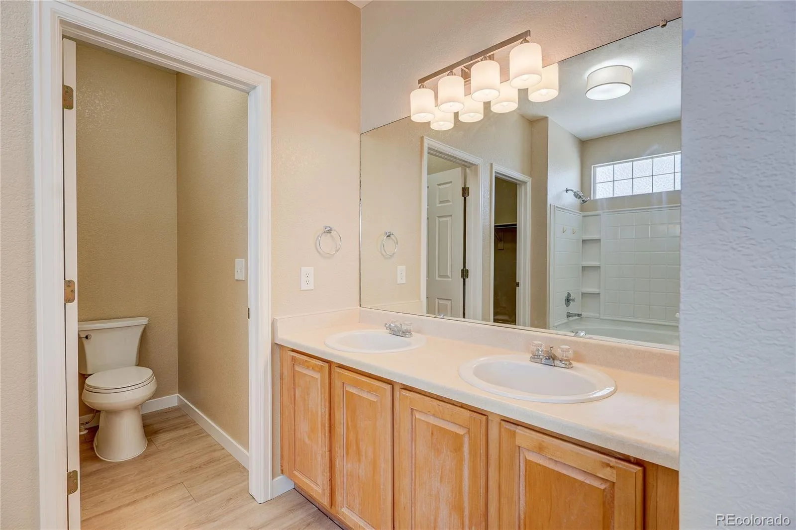 24671 E Kansas Circle Aurora CO 80018 | MLS #REC9831028 06232026202211 1600 19