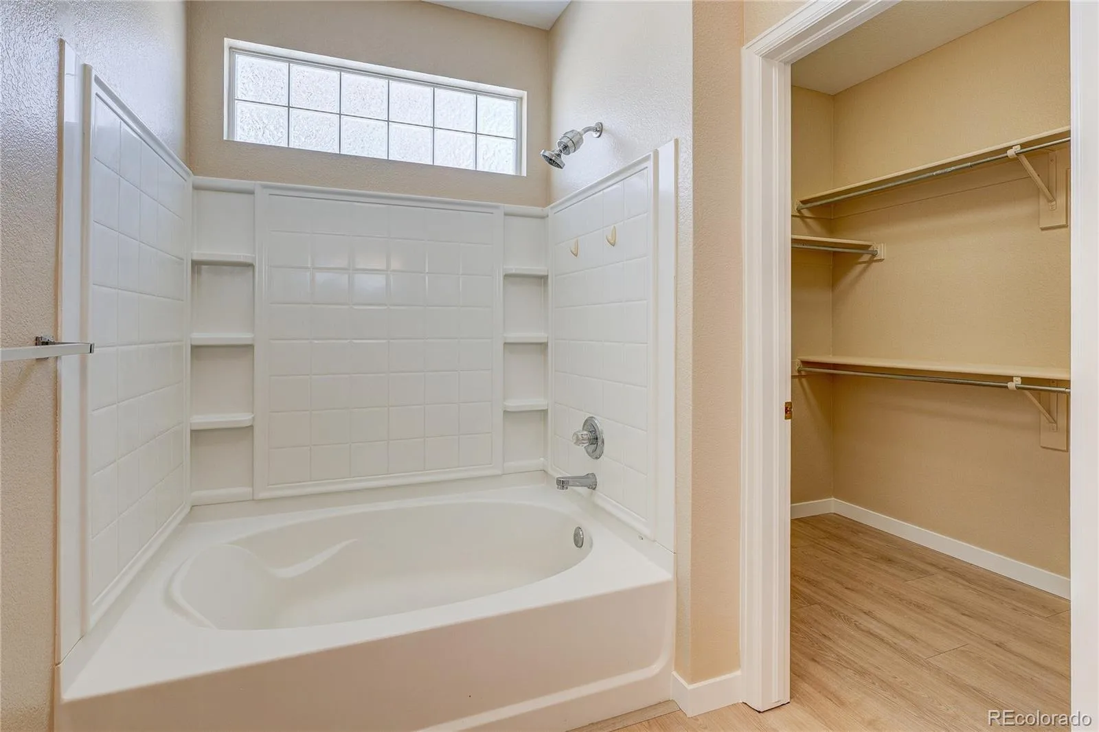 24671 E Kansas Circle Aurora CO 80018 | MLS #REC9831028 06232026202211 1600 20