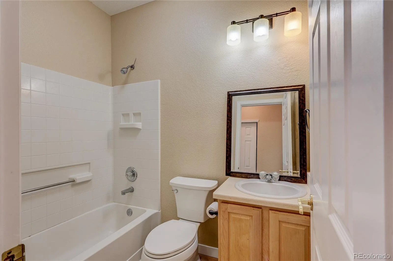24671 E Kansas Circle Aurora CO 80018 | MLS #REC9831028 06232026202211 1600 23